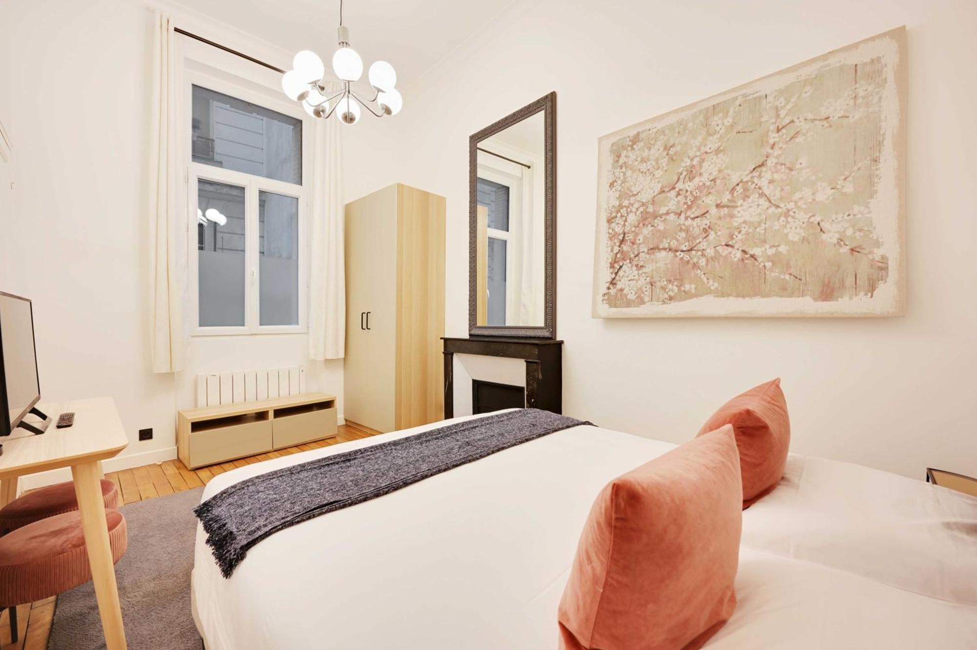 Apartment Beautiful -1br-4p- Tour Eiffel - Invalides Paris